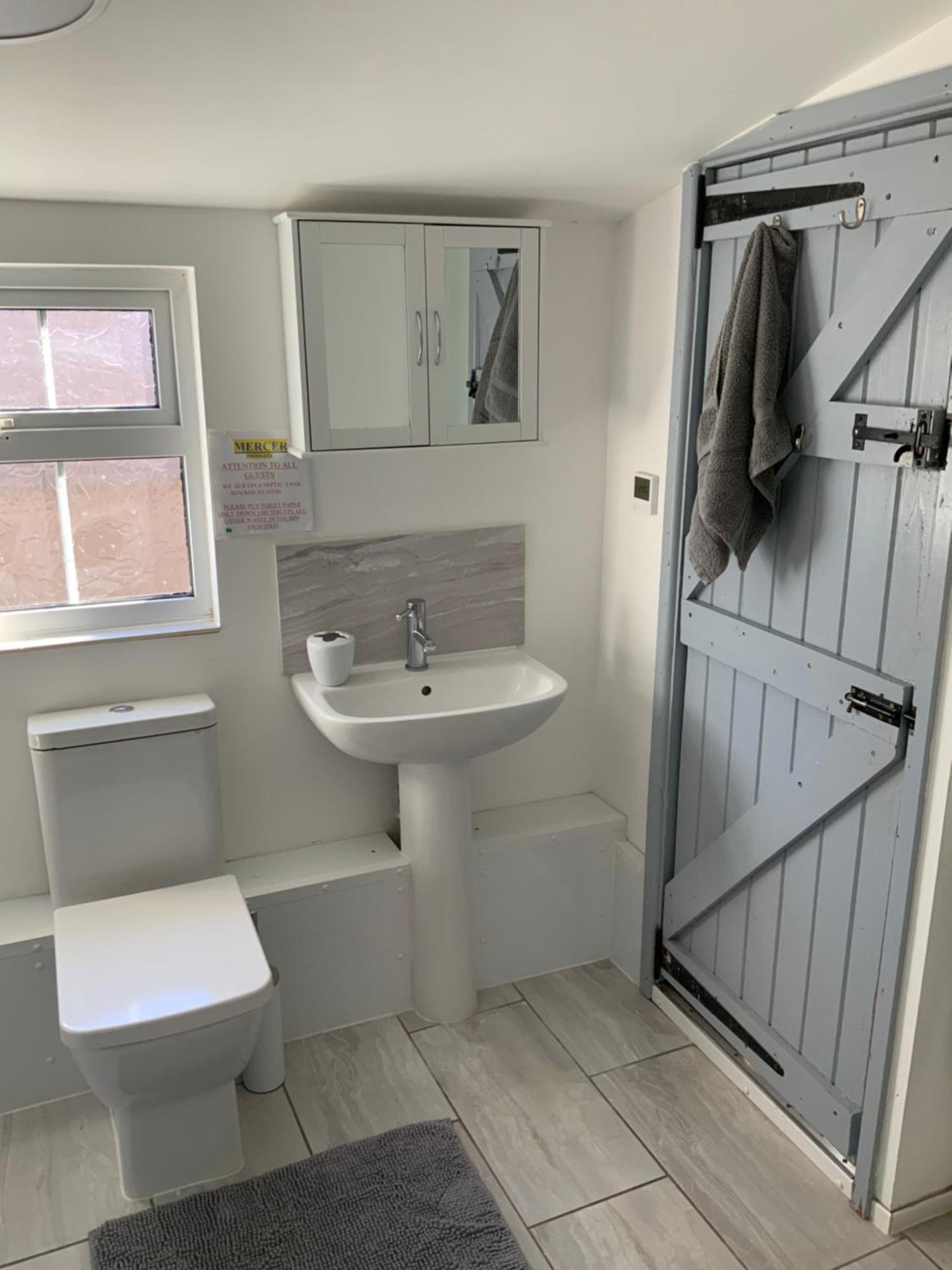 Woodpecker Cottage At Frog Trotters Cottages Hartpury Exterior photo